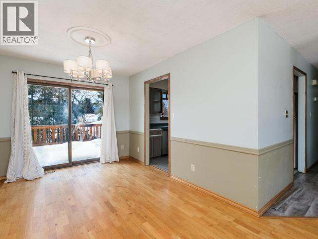 10 Rosewood Place, Whitehorse, Yukon Y1A 4X3 - Photo 3 - 17141