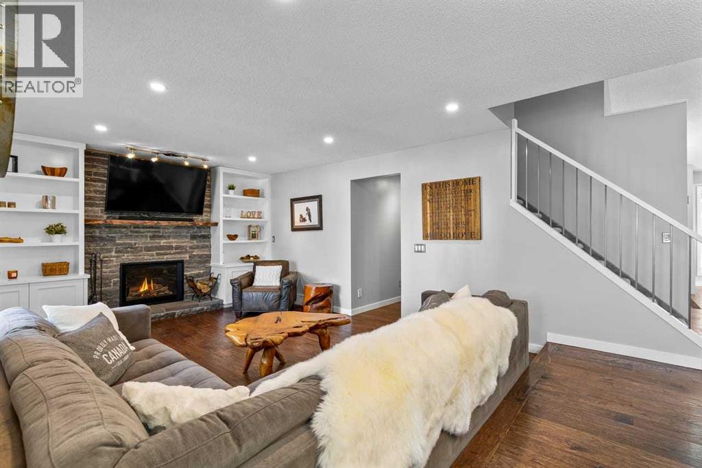 9759 Sanderling Way NW, Calgary, Alberta  T3K 3R8 - Photo 19 - A2297901