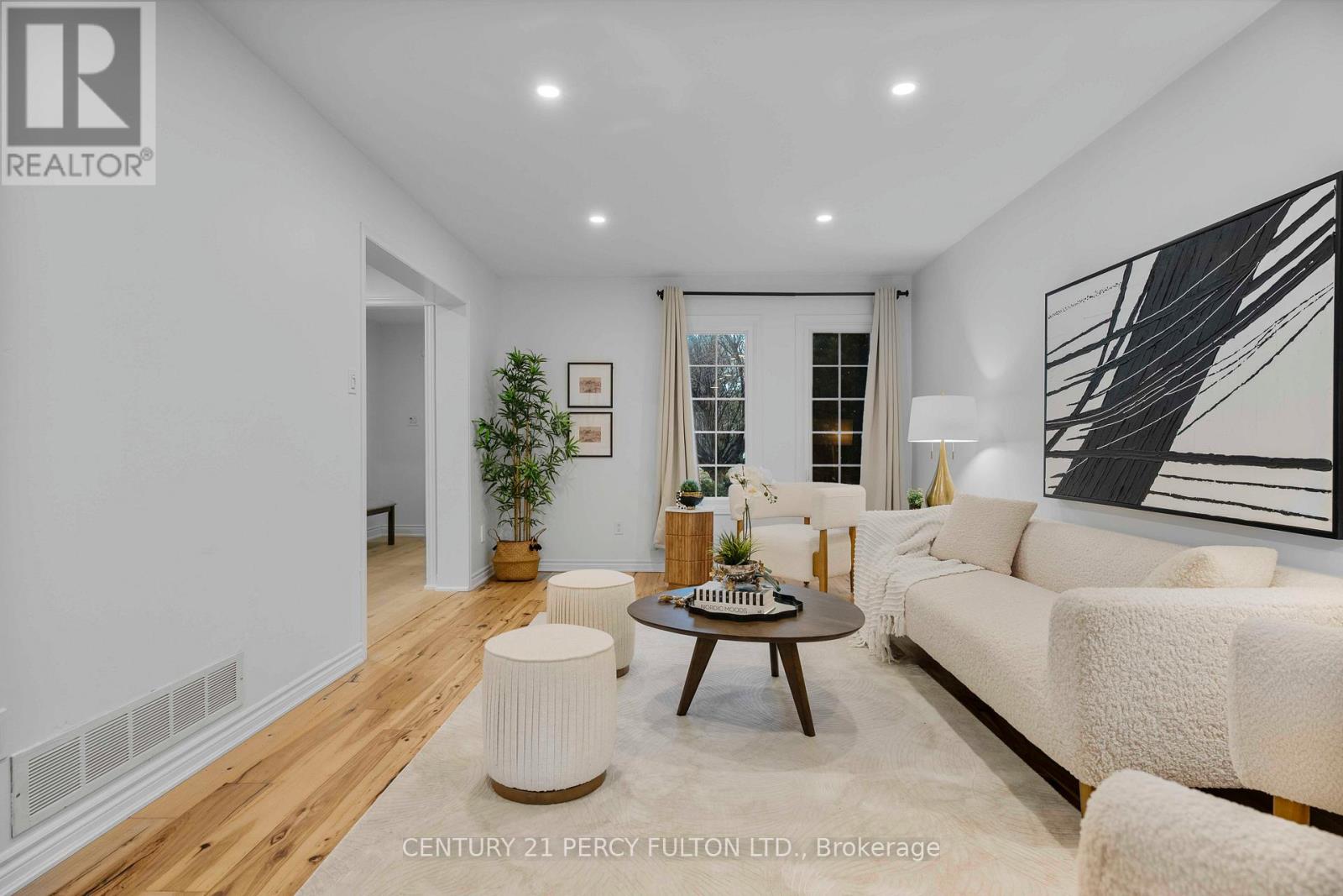 5393 Glen Erin Drive, Mississauga, Ontario  L5M 5C8 - Photo 11 - W12957498