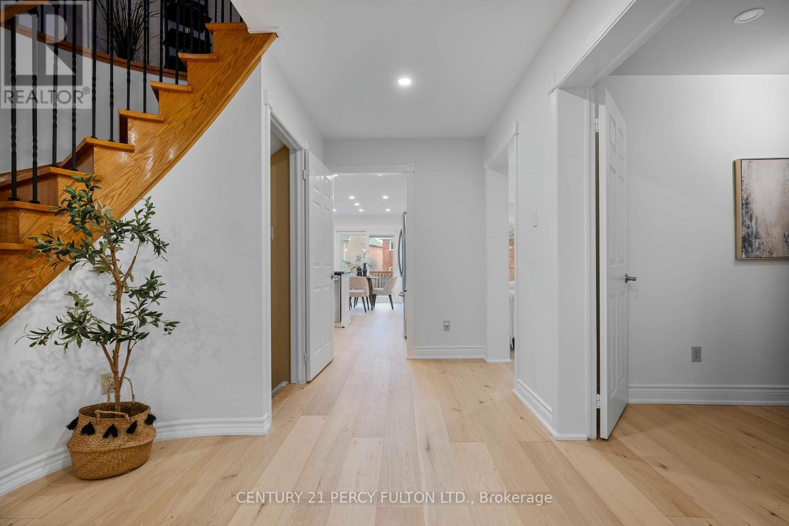 5393 Glen Erin Drive, Mississauga, Ontario  L5M 5C8 - Photo 15 - W12957498