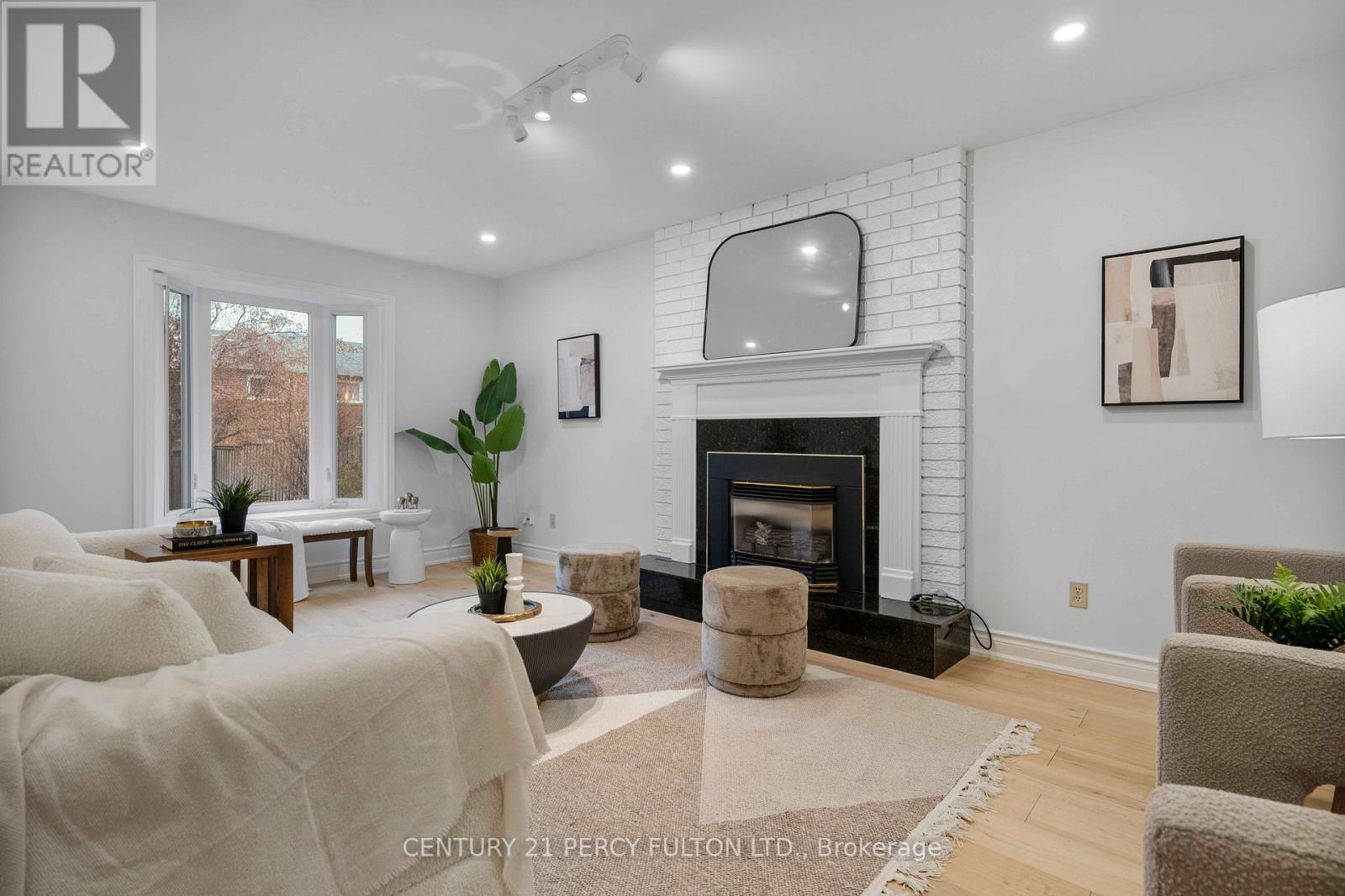 5393 Glen Erin Drive, Mississauga, Ontario  L5M 5C8 - Photo 17 - W12957498