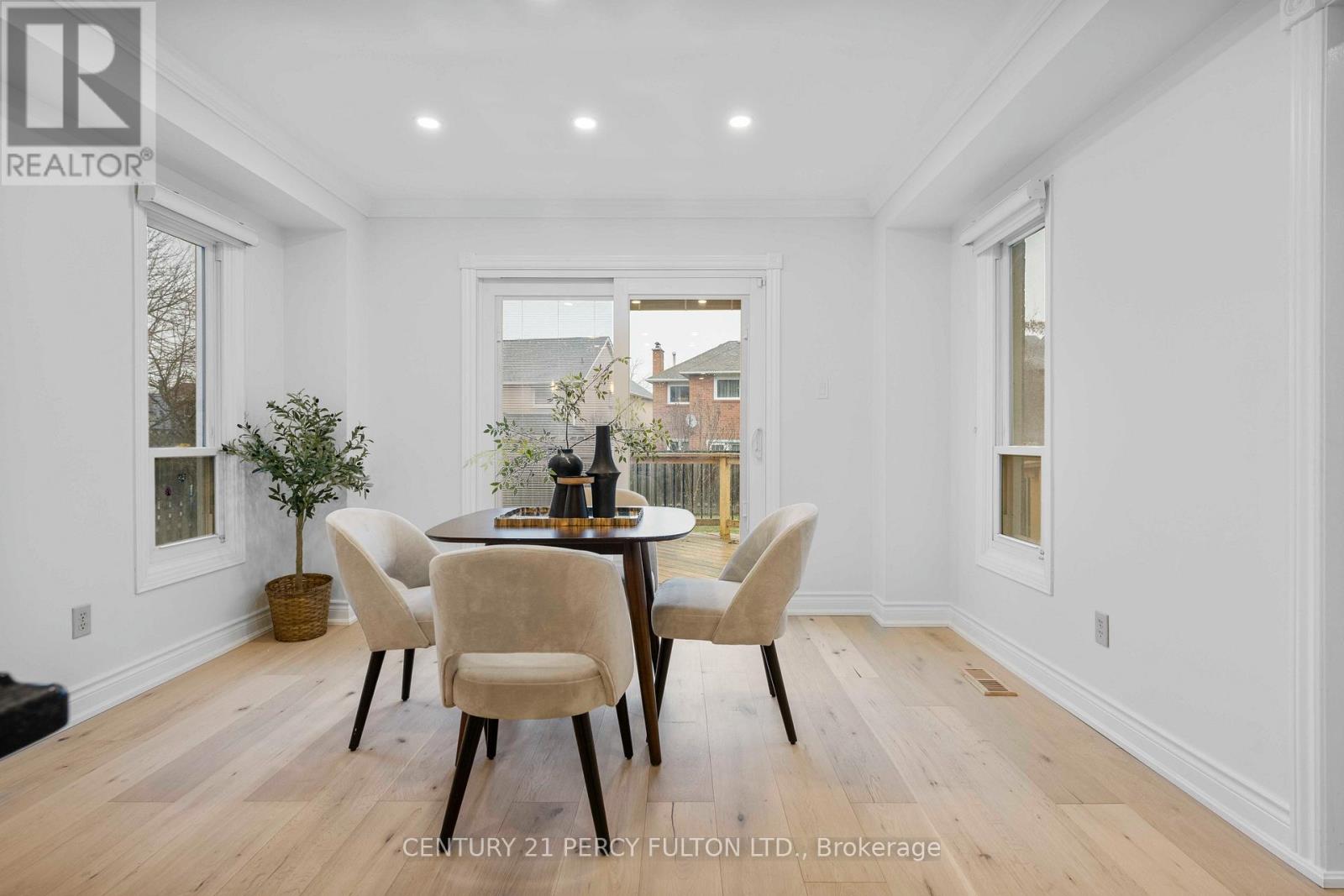 5393 Glen Erin Drive, Mississauga, Ontario  L5M 5C8 - Photo 22 - W12957498