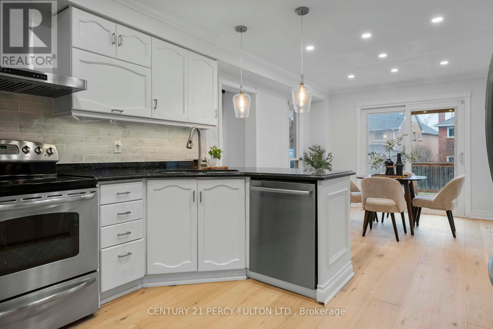 5393 Glen Erin Drive, Mississauga, Ontario  L5M 5C8 - Photo 24 - W12957498