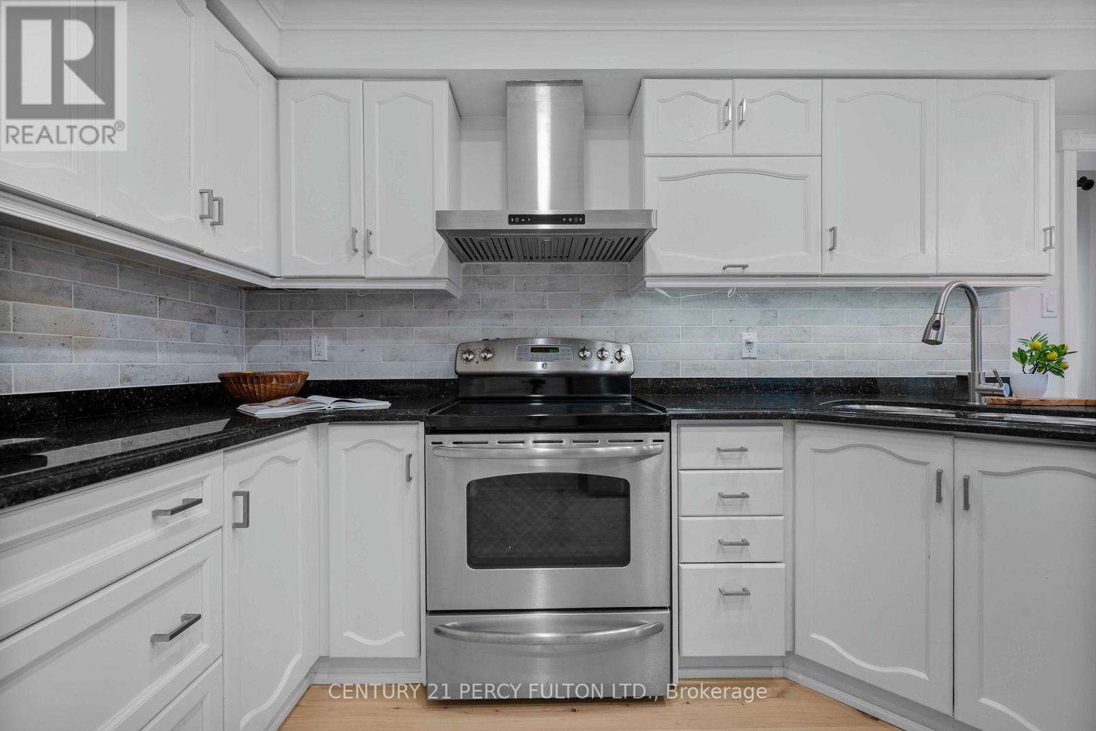 5393 Glen Erin Drive, Mississauga, Ontario  L5M 5C8 - Photo 25 - W12957498