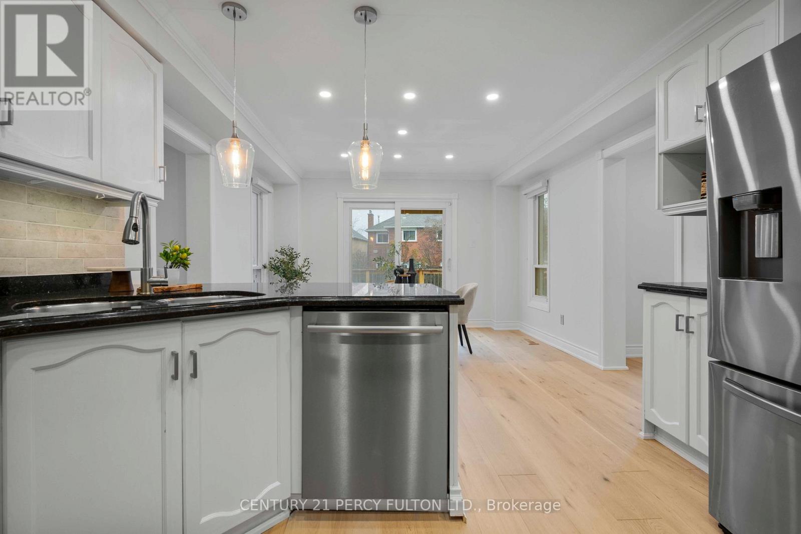 5393 Glen Erin Drive, Mississauga, Ontario  L5M 5C8 - Photo 26 - W12957498