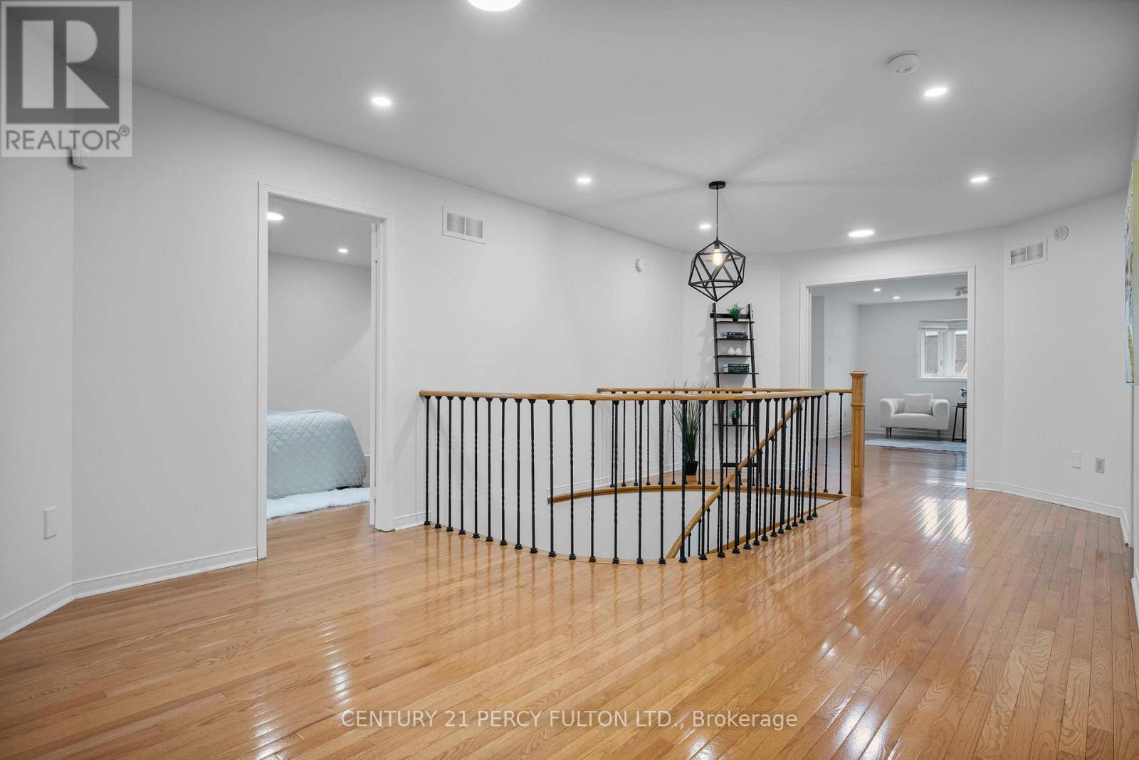 5393 Glen Erin Drive, Mississauga, Ontario  L5M 5C8 - Photo 39 - W12957498