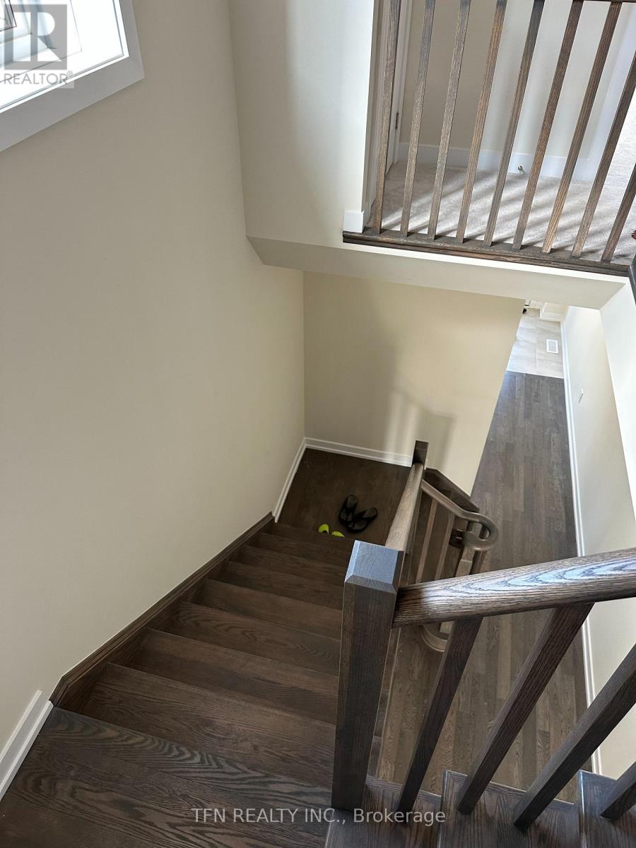 16 Lilac Circle, Haldimand, Ontario  N3W 0H5 - Photo 11 - X12957474