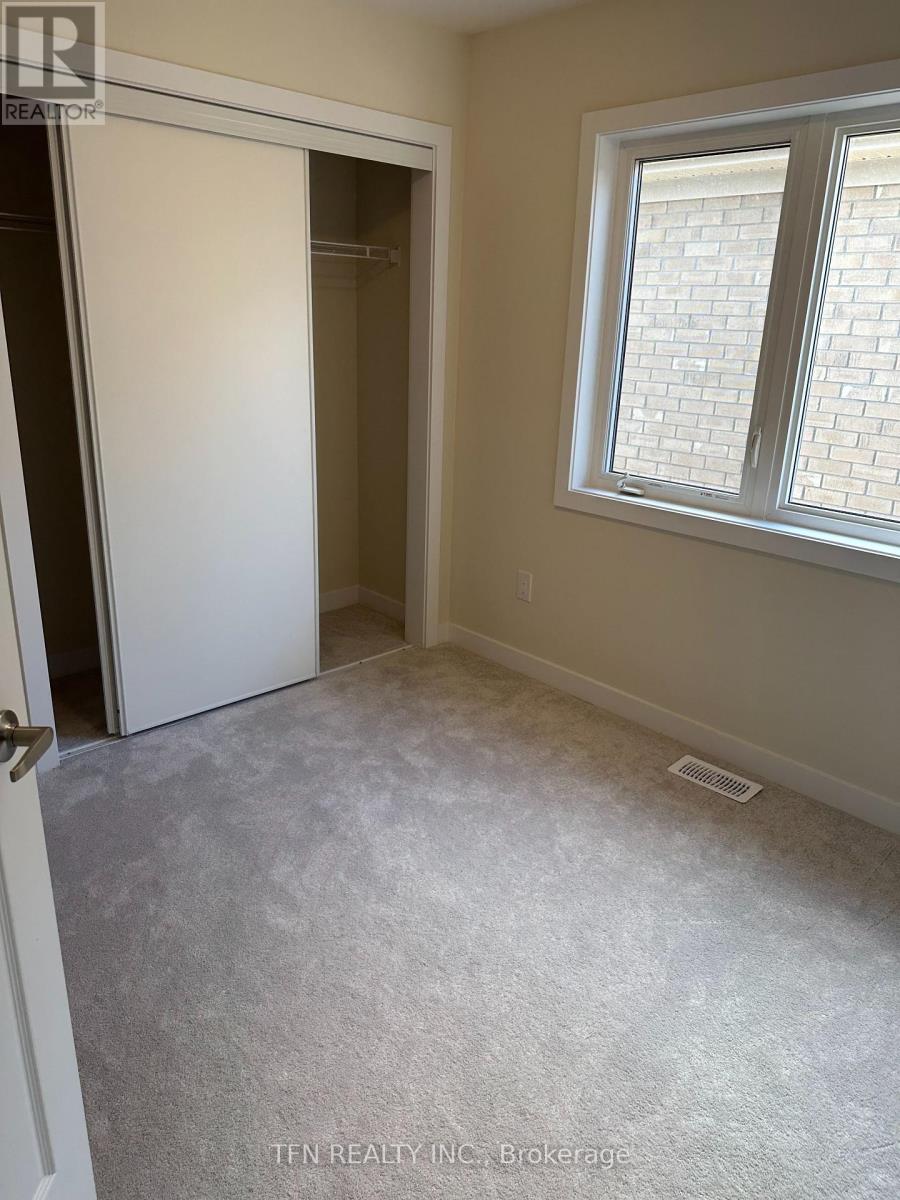 16 Lilac Circle, Haldimand, Ontario  N3W 0H5 - Photo 15 - X12957474