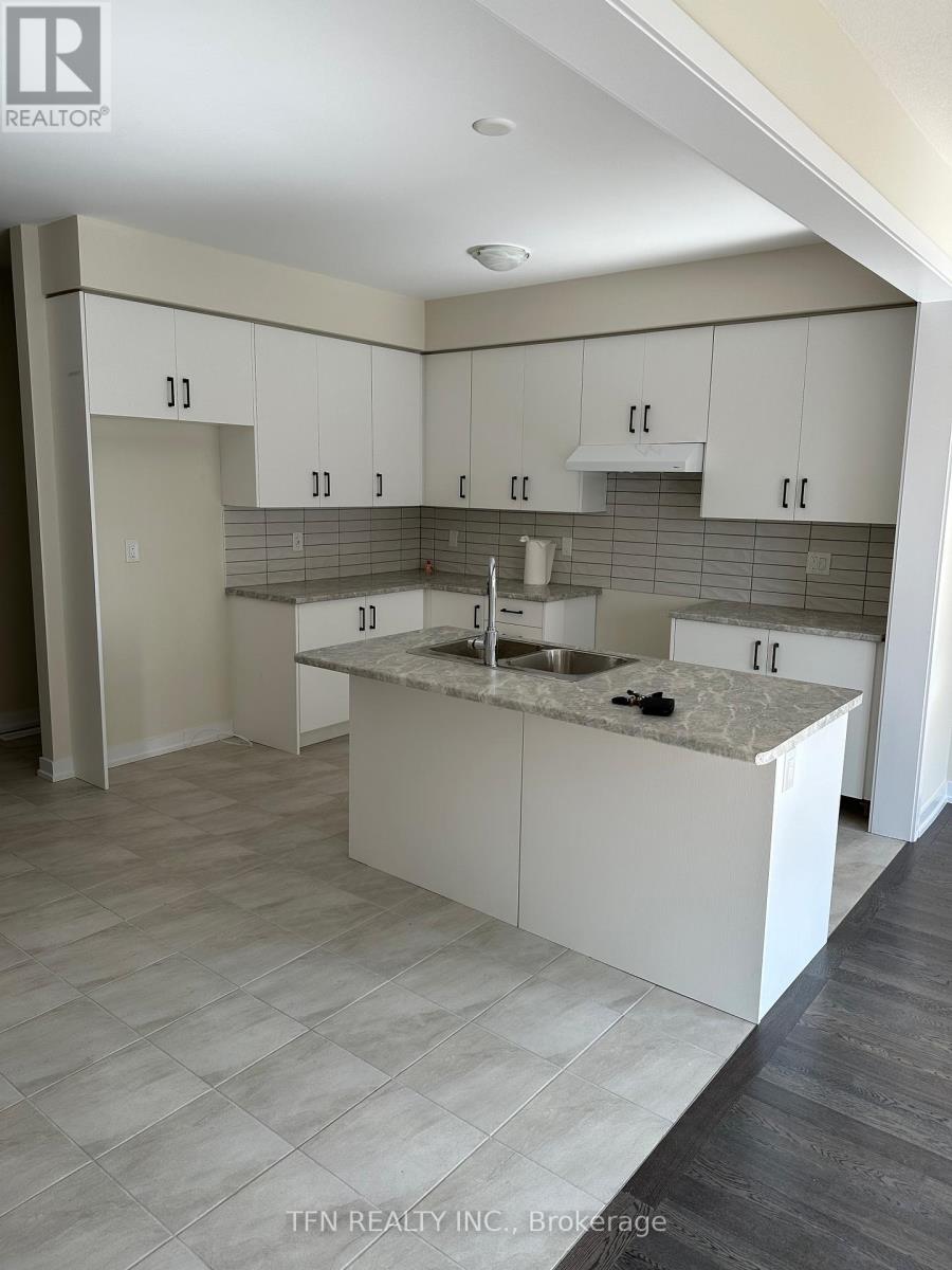 16 Lilac Circle, Haldimand, Ontario  N3W 0H5 - Photo 2 - X12957474