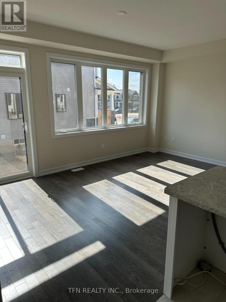 16 Lilac Circle, Haldimand, Ontario  N3W 0H5 - Photo 4 - X12957474