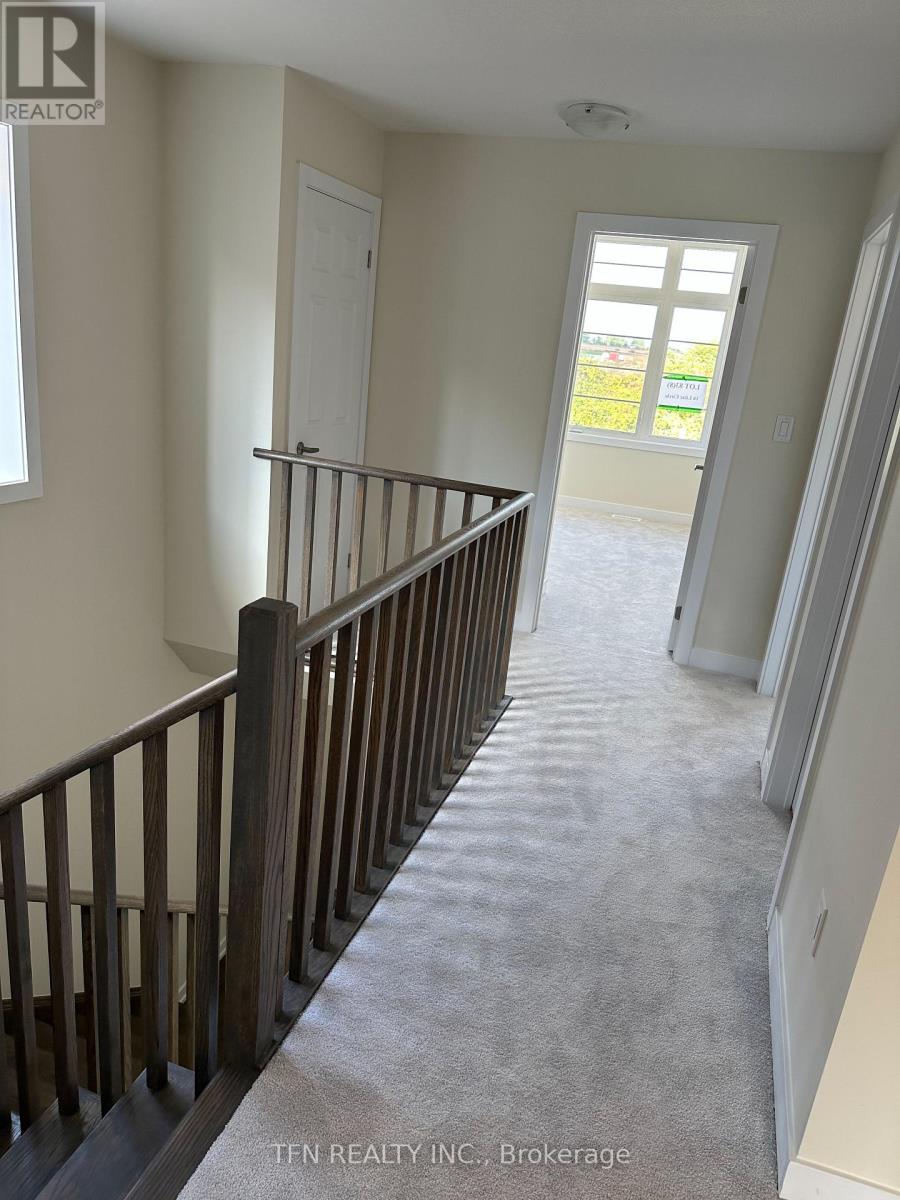 16 Lilac Circle, Haldimand, Ontario  N3W 0H5 - Photo 9 - X12957474