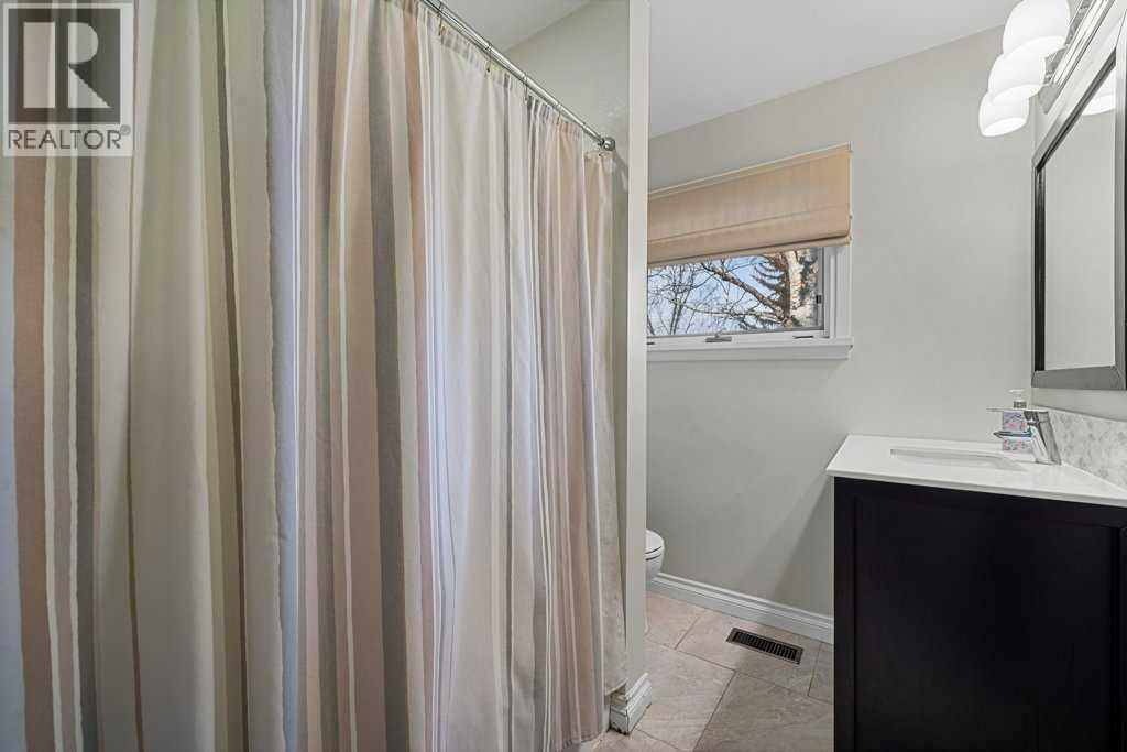 3204 24a Street SW, Calgary, Alberta  T3C 1W7 - Photo 30 - A2297003