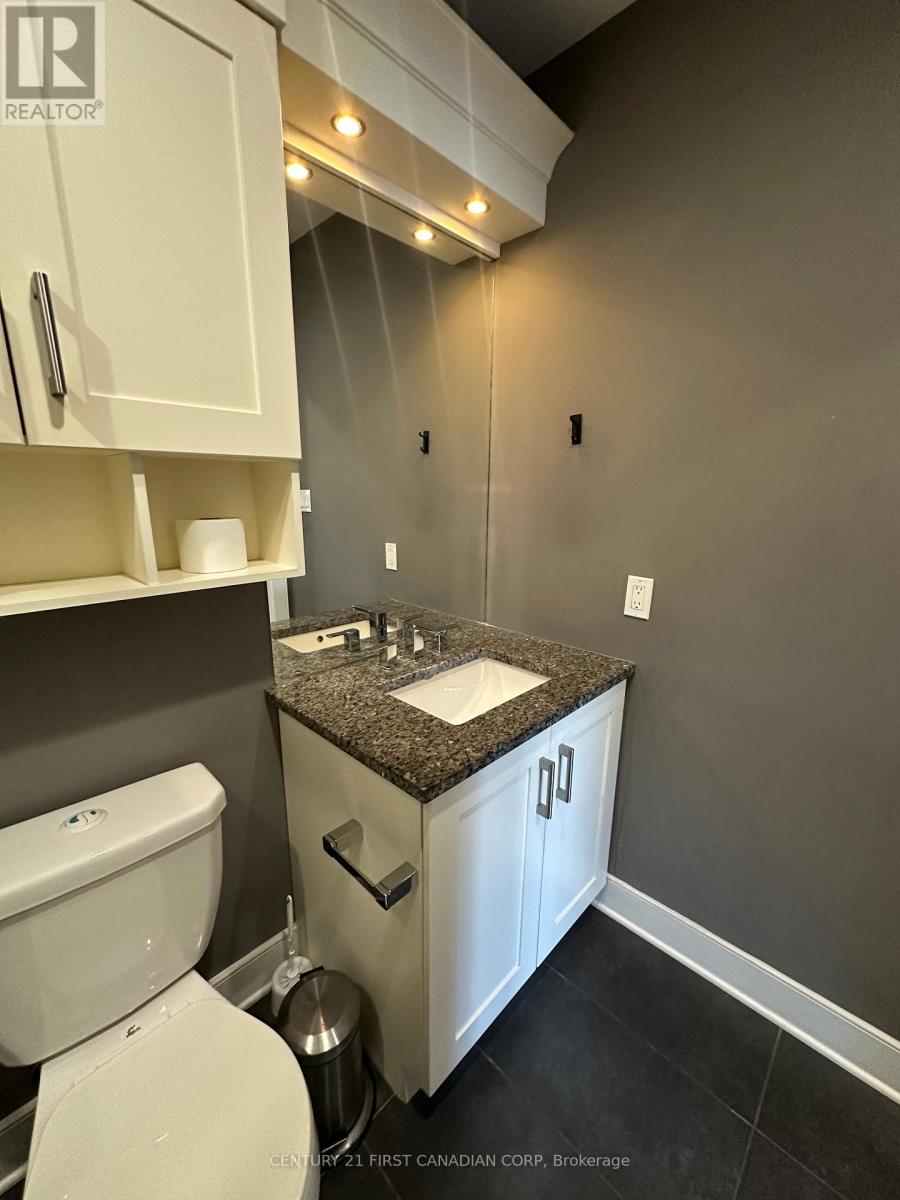 203 - 320 Sugarcreek Trail, London North, Ontario  N6H 0G3 - Photo 17 - X12957528