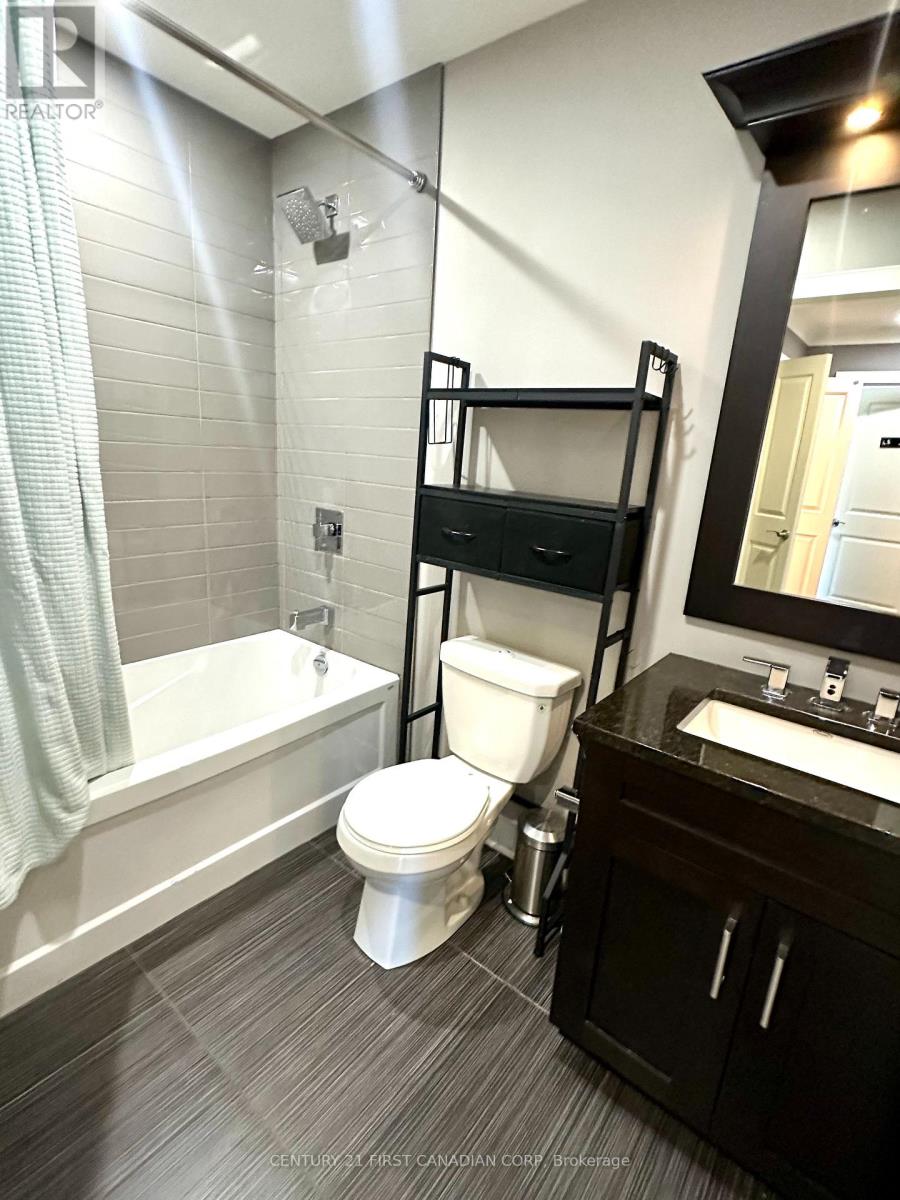 203 - 320 Sugarcreek Trail, London North, Ontario  N6H 0G3 - Photo 30 - X12957528