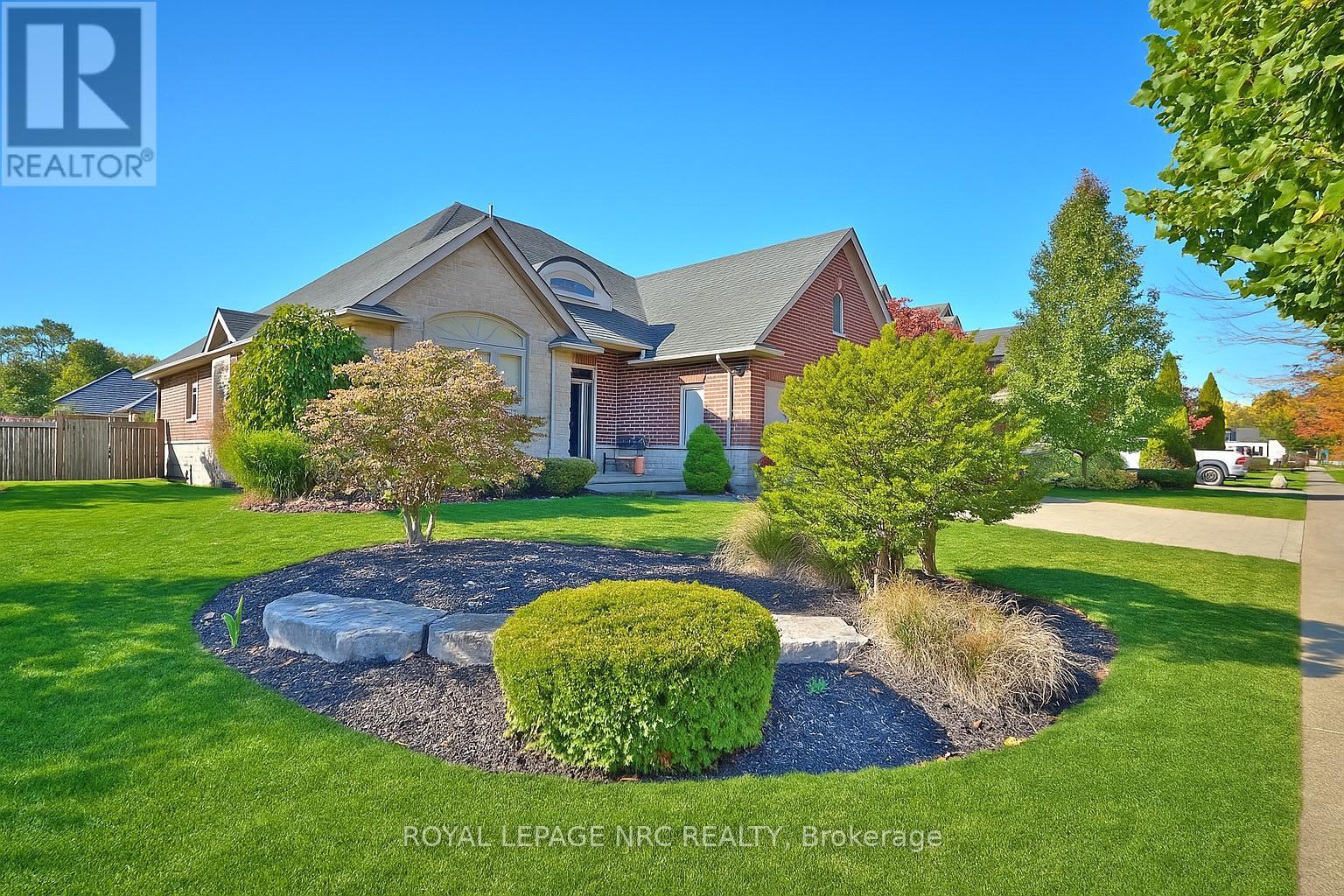 45 Timber Creek Crescent, Pelham, Ontario  L3E 0P3 - Photo 2 - X12957564