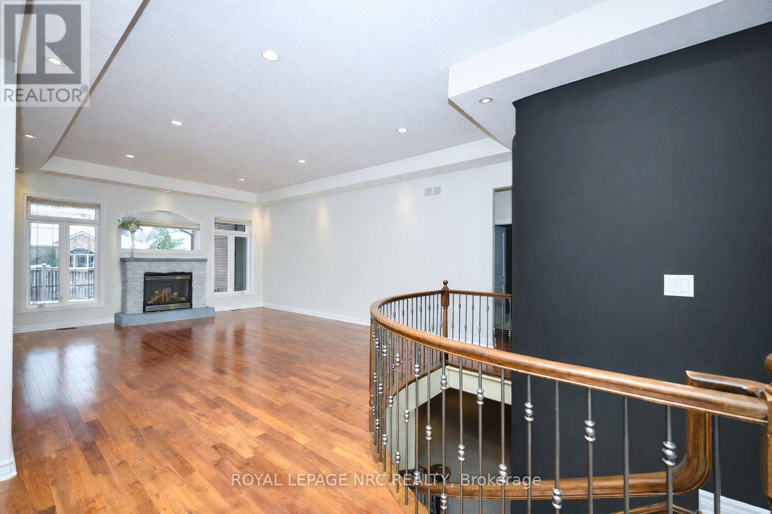 45 Timber Creek Crescent, Pelham, Ontario  L3E 0P3 - Photo 5 - X12957564