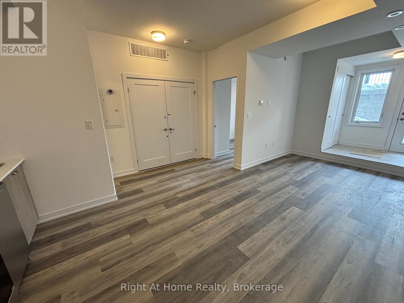 M17 - 40 Palace Street, Kitchener, Ontario  N2E 3Z4 - Photo 6 - X12957558