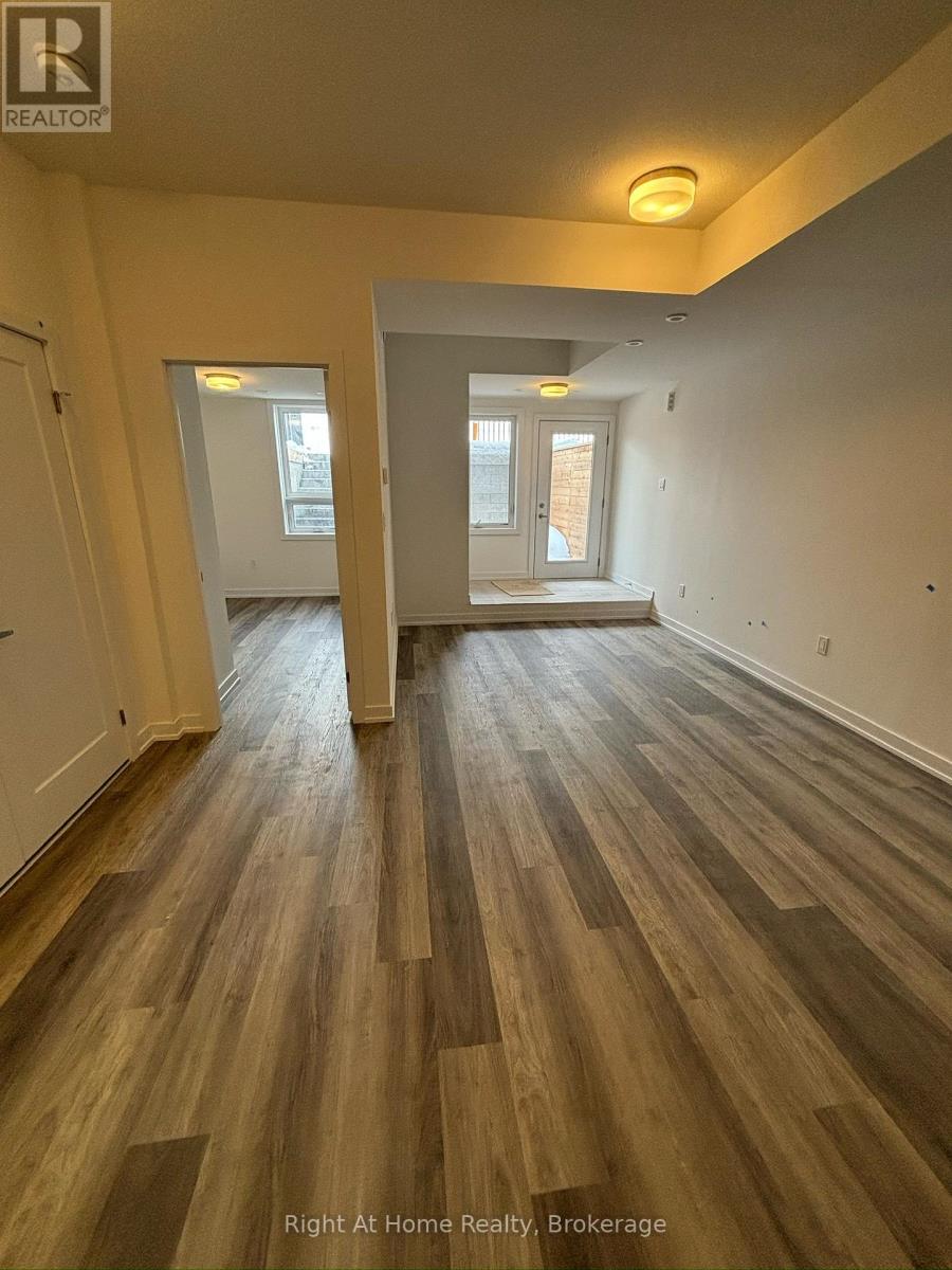 M17 - 40 Palace Street, Kitchener, Ontario  N2E 3Z4 - Photo 8 - X12957558