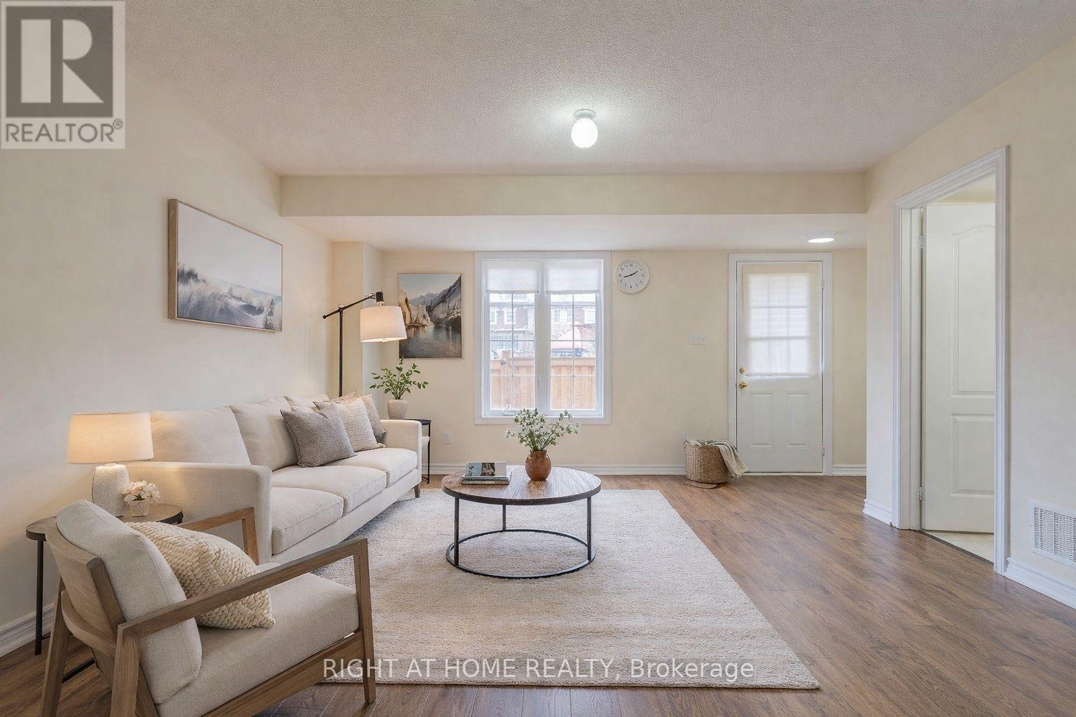 1518 Shepway Mews, Pickering, Ontario L1X 0C7 - Photo 7 - E12949756