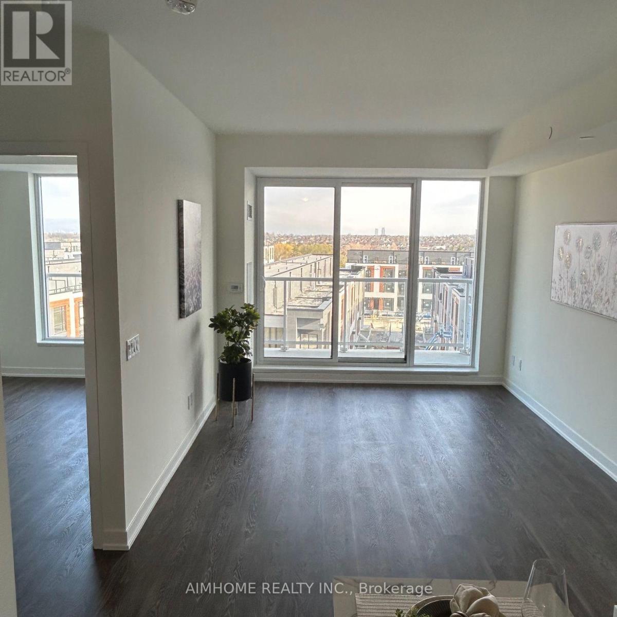 621 - 2 David Eyer Road, Richmond Hill, Ontario L4S 0N6 - Photo 2 - N12957476