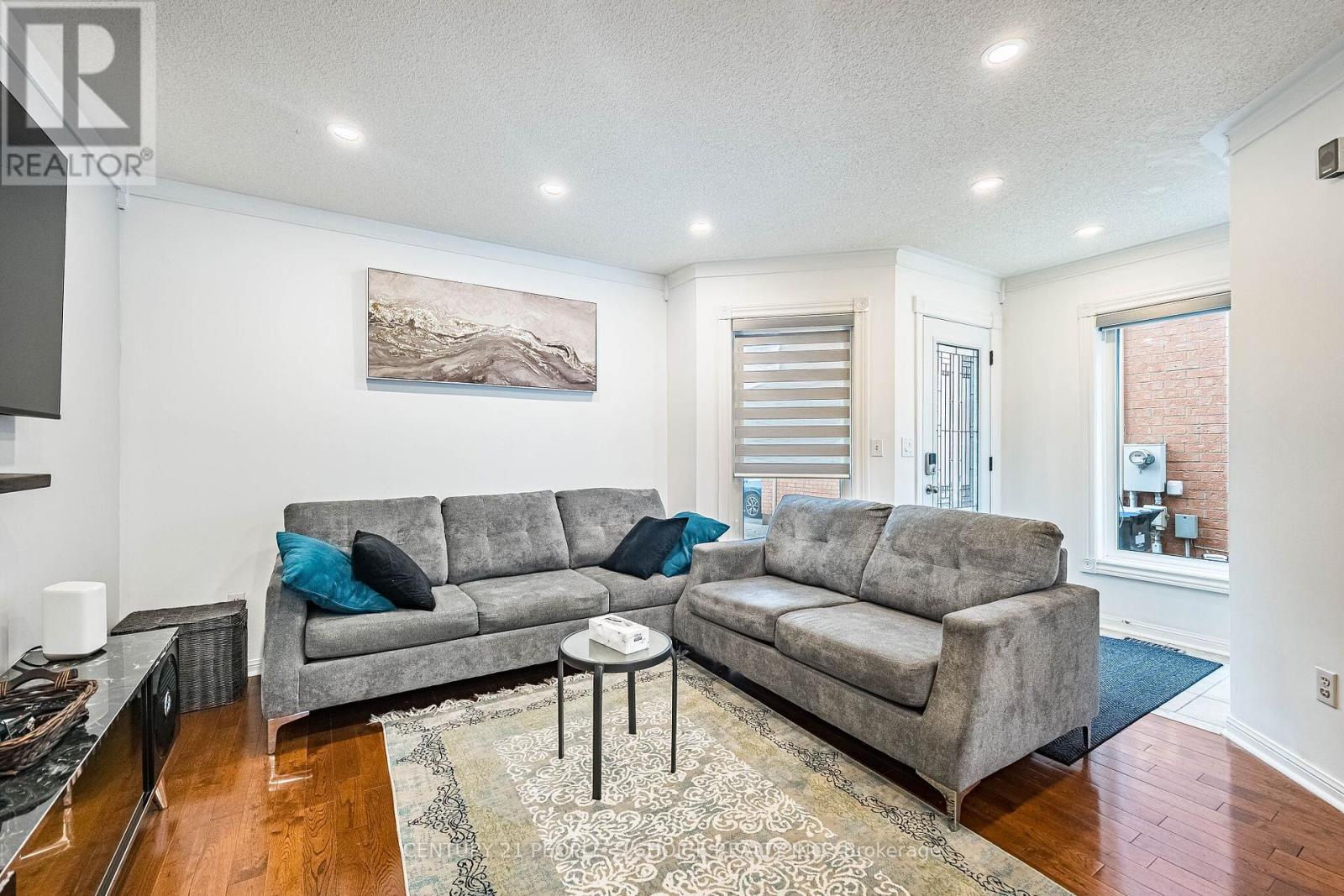 1219 Quest Circle, Mississauga, Ontario L5N 8B9 - Photo 5 - W12951538