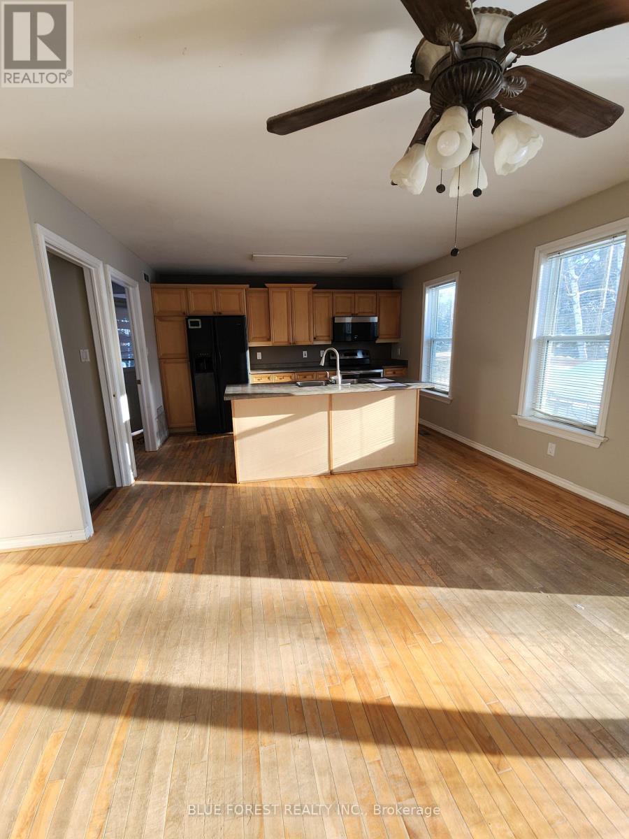 36259 Gore Road, South Huron, Ontario  N0M 1T0 - Photo 10 - X12804128