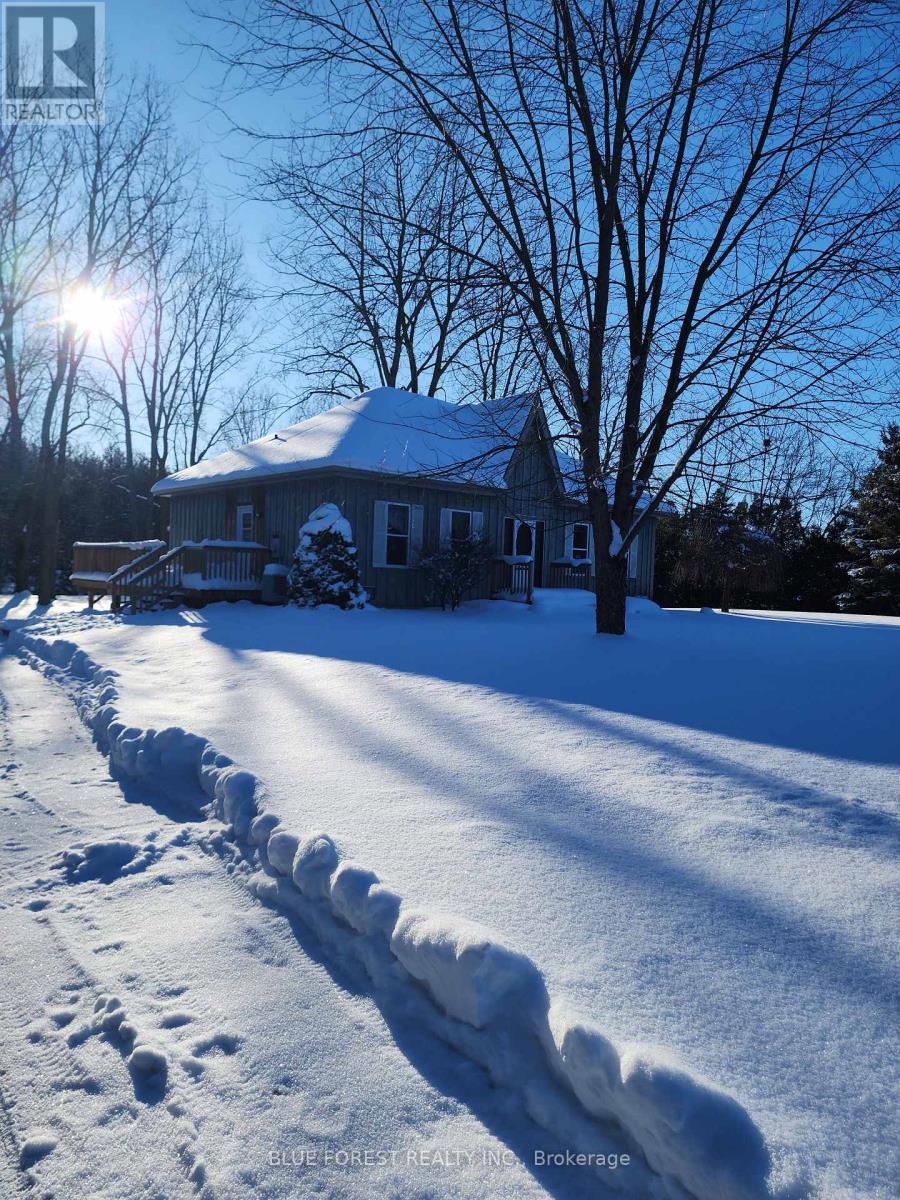 36259 Gore Road, South Huron, Ontario  N0M 1T0 - Photo 7 - X12804128