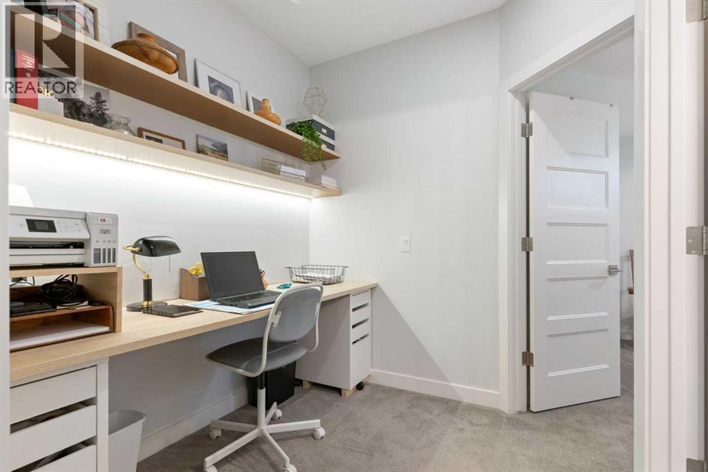 6 Emberside Hollow, Cochrane, Alberta  T4C 2L7 - Photo 30 - A2288805