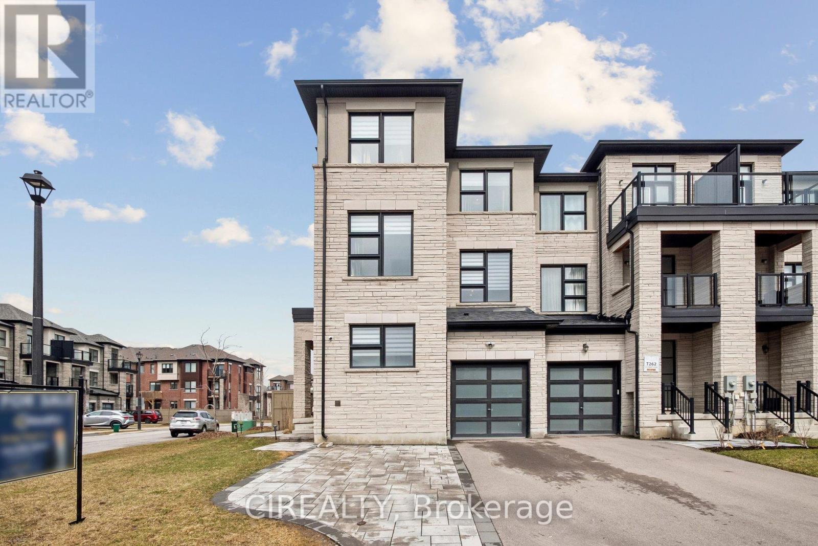 325 LAPLANTE STREET, Newmarket, Ontario