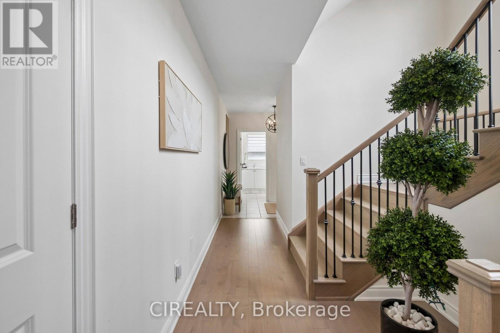 325 Laplante Street, Newmarket, Ontario  L3X 0M5 - Photo 5 - N12957534