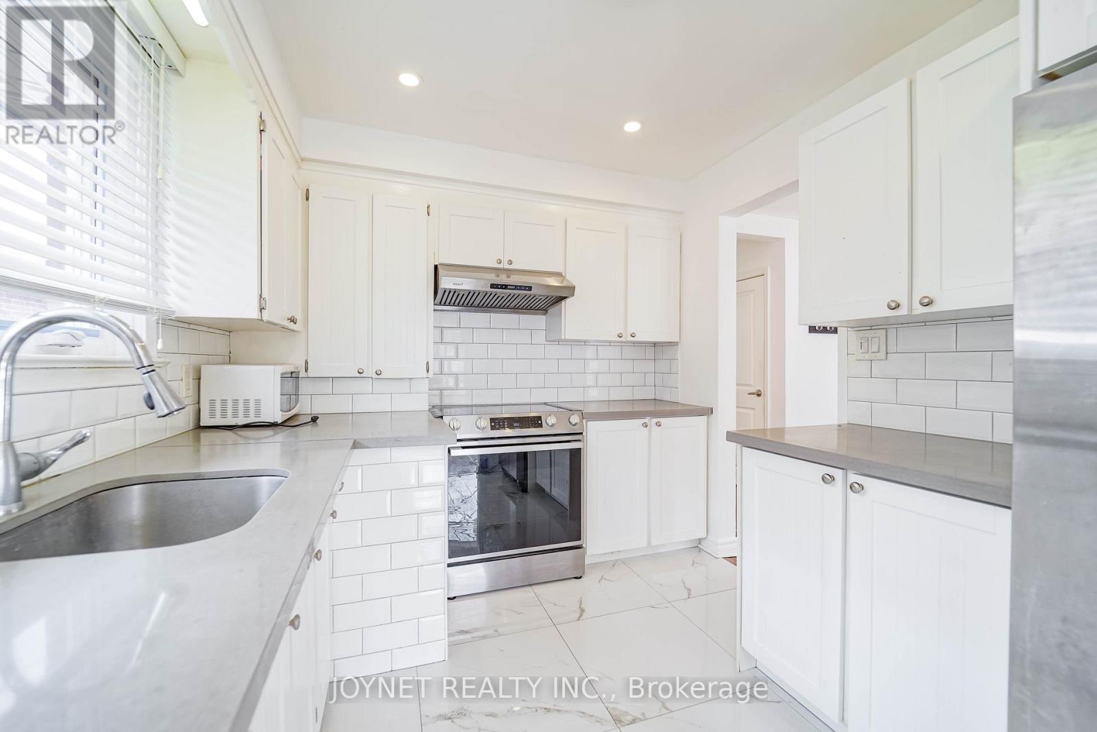 299 Palmer Avenue, Richmond Hill, Ontario  L4C 1P4 - Photo 11 - N12957548