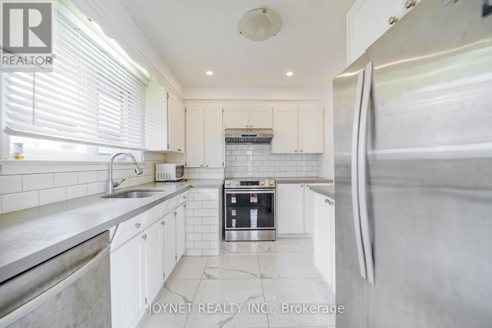 299 Palmer Avenue, Richmond Hill, Ontario  L4C 1P4 - Photo 13 - N12957548