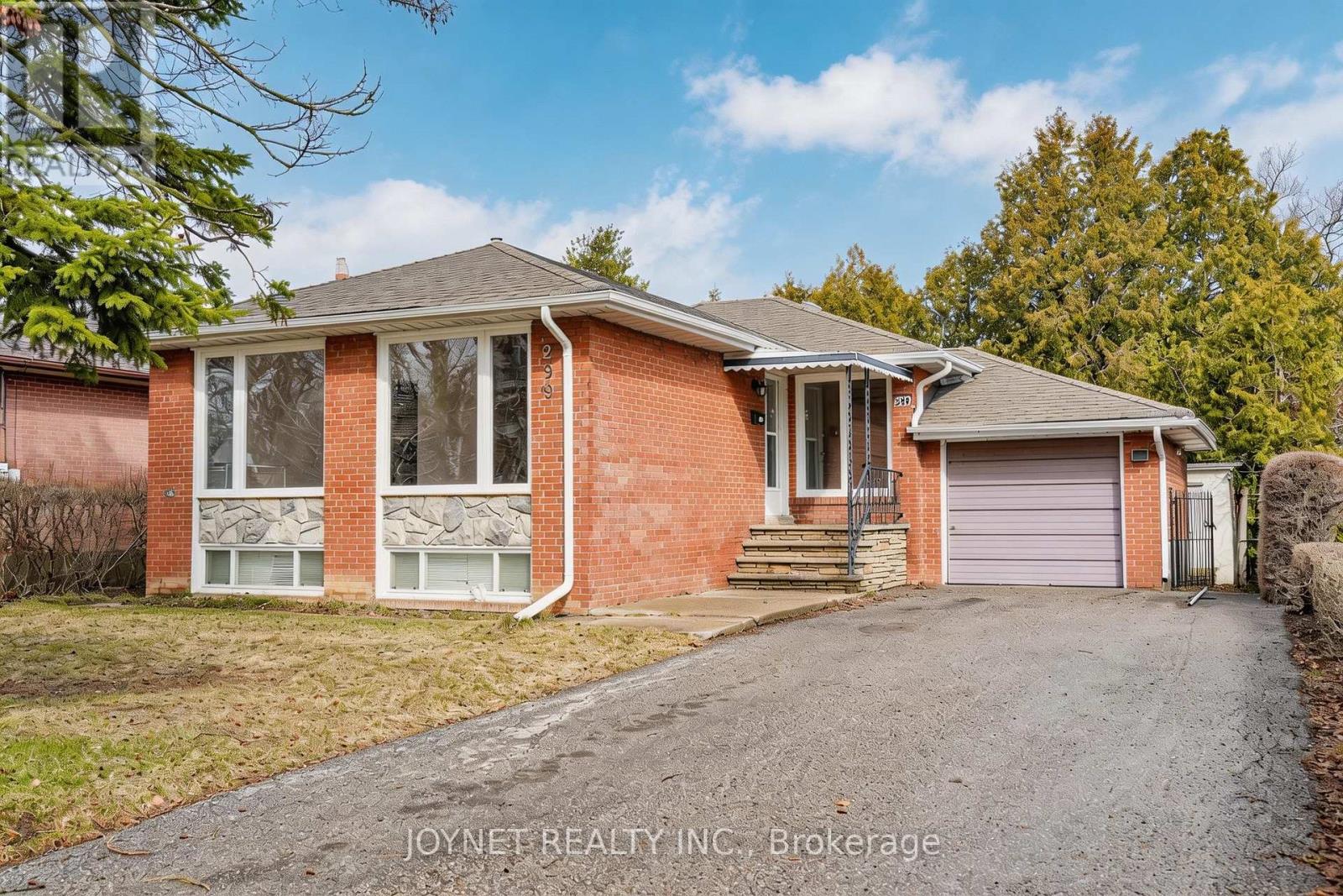 299 Palmer Avenue, Richmond Hill, Ontario  L4C 1P4 - Photo 2 - N12957548