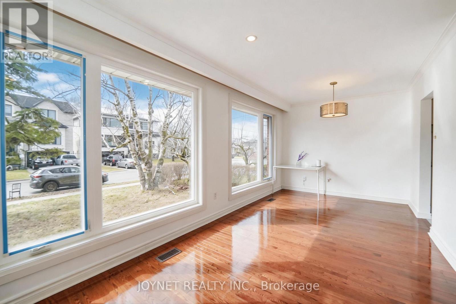 299 Palmer Avenue, Richmond Hill, Ontario  L4C 1P4 - Photo 7 - N12957548