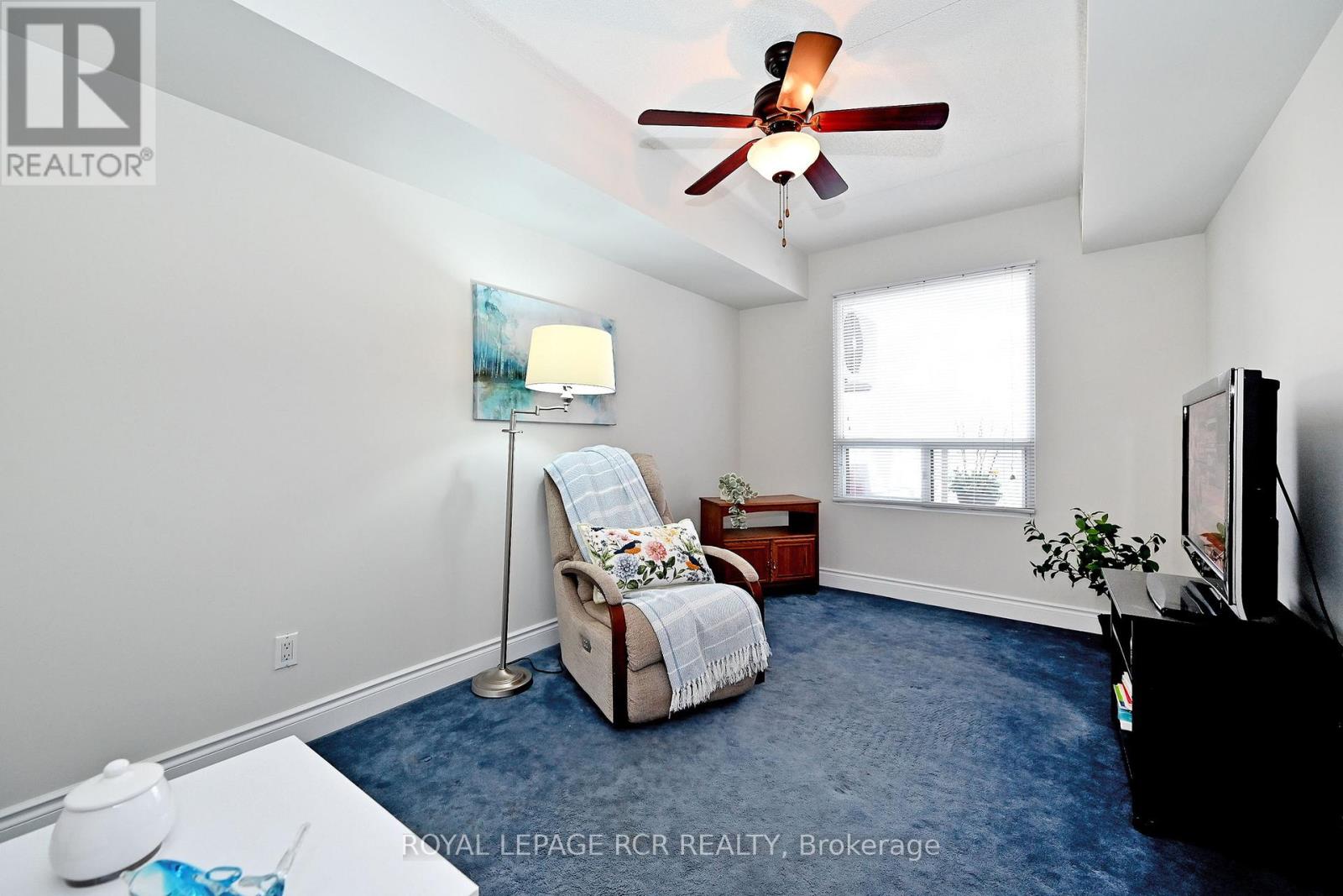 212 - 160 Wellington Street E, Aurora, Ontario  L4G 1J3 - Photo 12 - N12957554