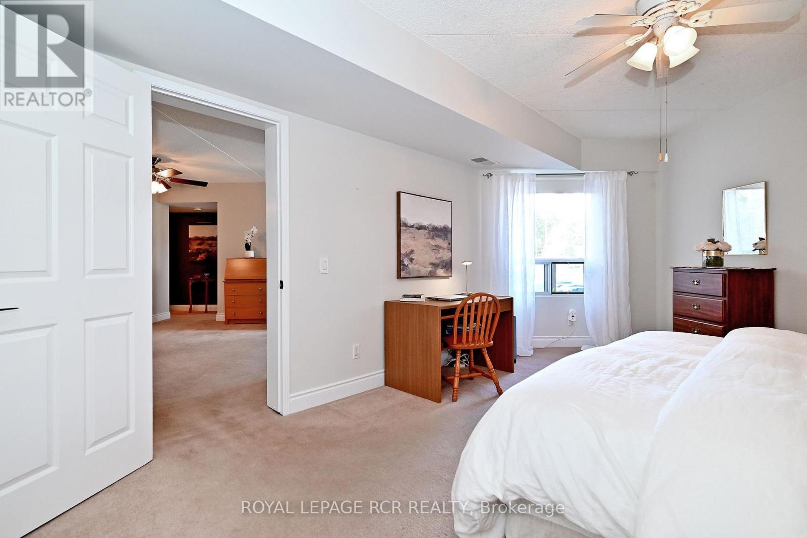 212 - 160 Wellington Street E, Aurora, Ontario  L4G 1J3 - Photo 8 - N12957554