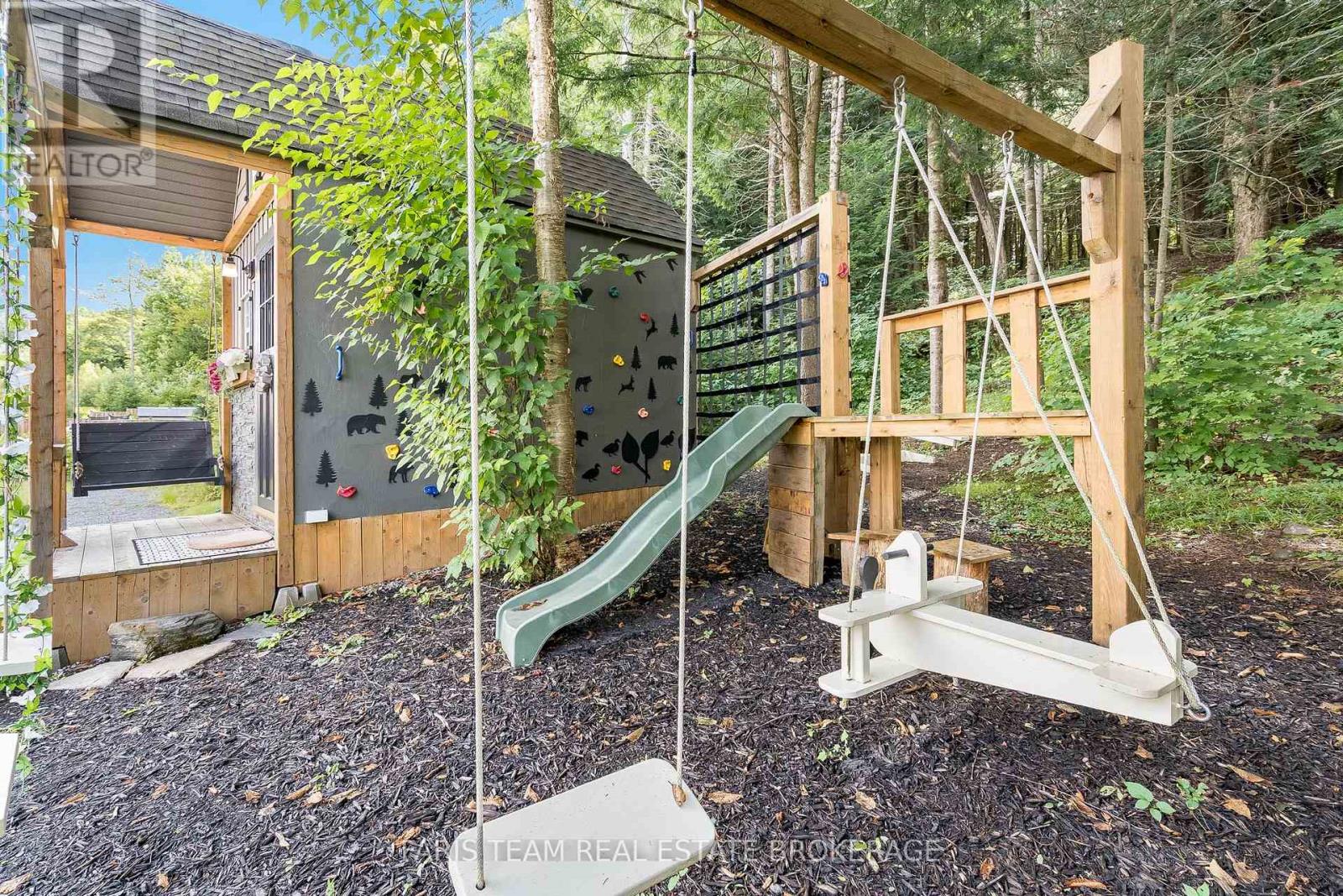 22 Spalding Crescent, Huntsville, Ontario  P1H 1C8 - Photo 46 - X12934834