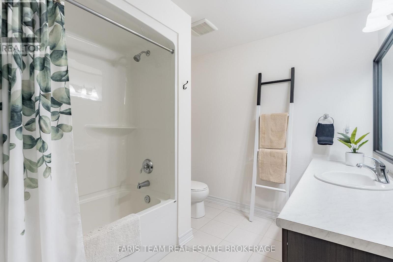 22 Spalding Crescent, Huntsville, Ontario  P1H 1C8 - Photo 23 - X12934834