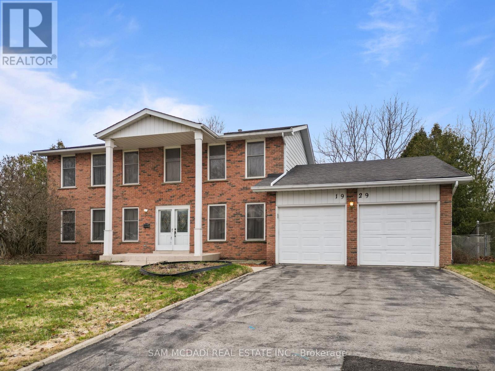 1929 Fieldgate Drive, Burlington, Ontario  L7P 3H4 - Photo 2 - W12957516