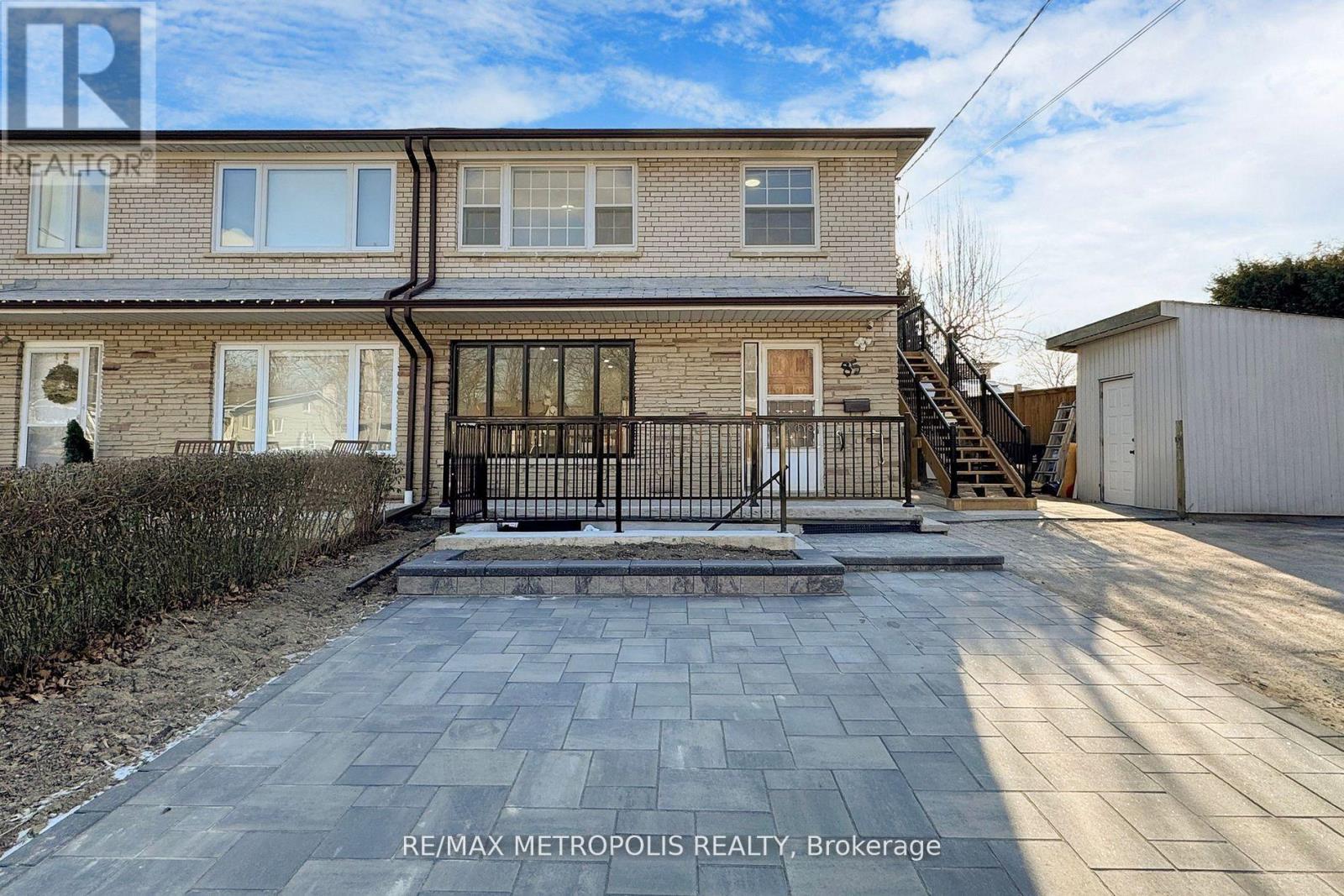 #main - 85 Primula Crescent, Toronto, Ontario  M9L 1J9 - Photo 11 - W12957536