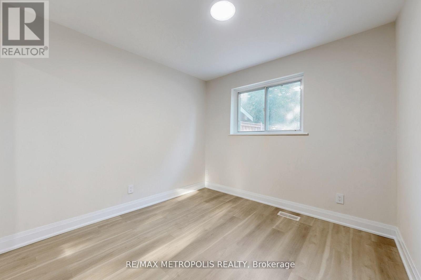 #main - 85 Primula Crescent, Toronto, Ontario  M9L 1J9 - Photo 2 - W12957536