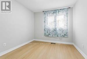 4291 Beacon Lane, Mississauga, Ontario  L5C 3V8 - Photo 21 - W12957560