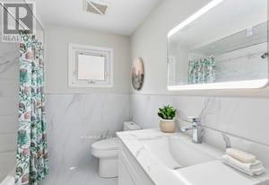 4291 Beacon Lane, Mississauga, Ontario  L5C 3V8 - Photo 25 - W12957560