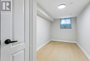 4291 Beacon Lane, Mississauga, Ontario  L5C 3V8 - Photo 31 - W12957560