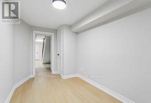 4291 Beacon Lane, Mississauga, Ontario  L5C 3V8 - Photo 32 - W12957560