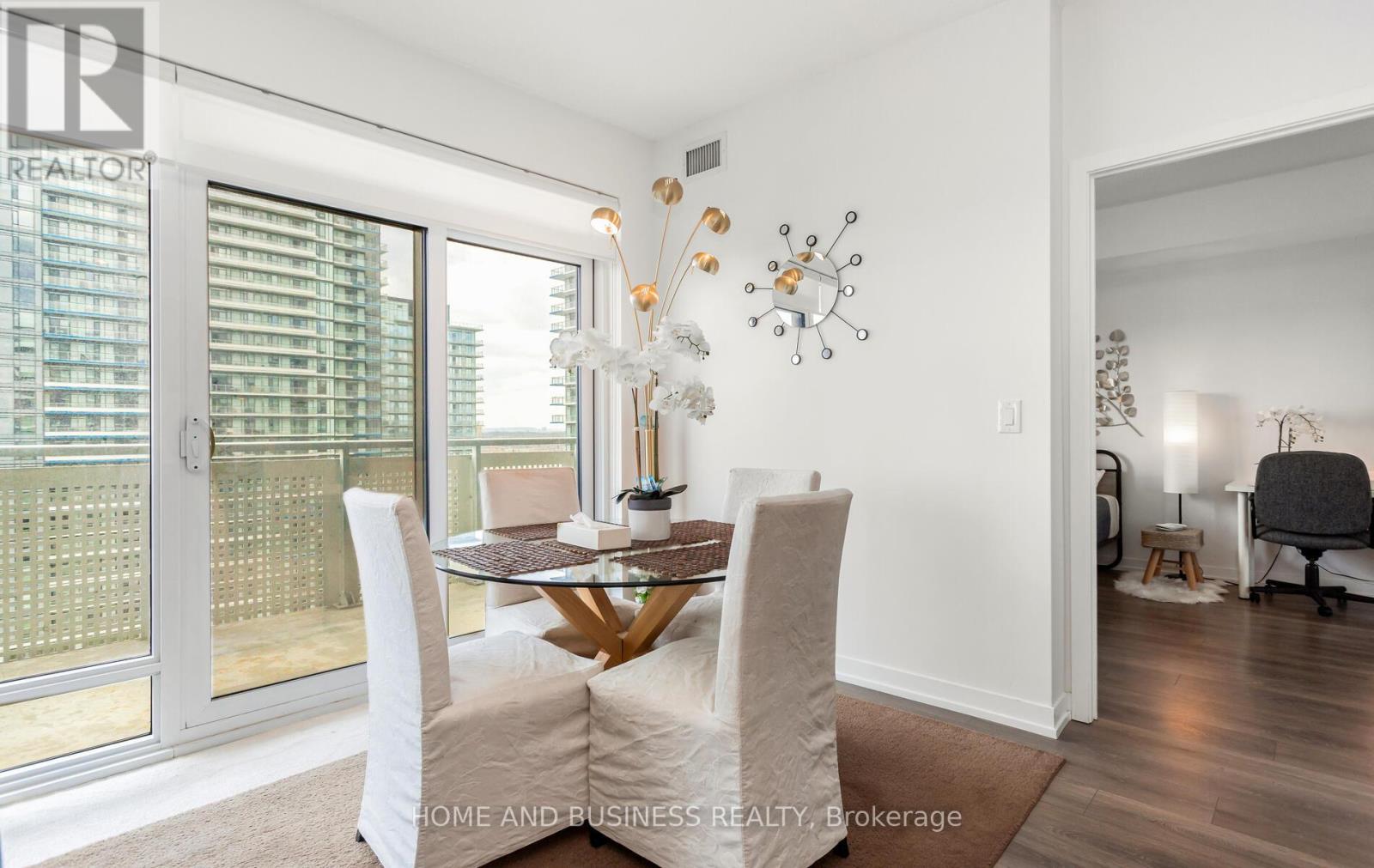 1218 - 2520 Eglinton Avenue W, Mississauga, Ontario  L5M 0Y2 - Photo 12 - W12957598