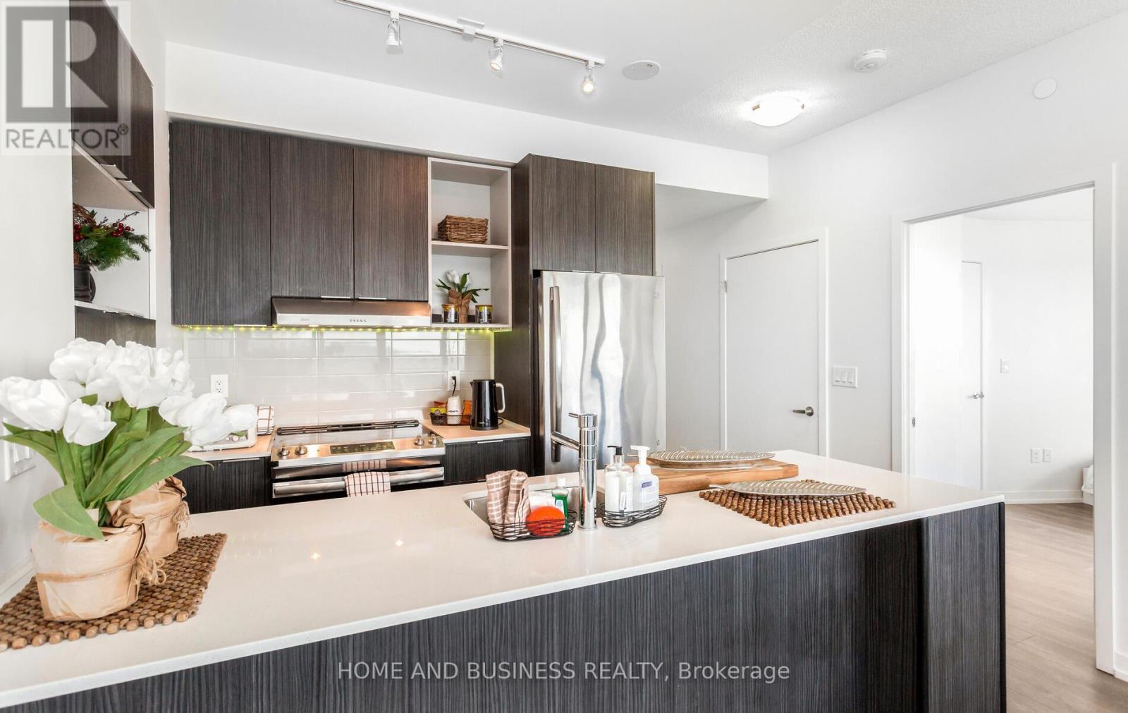 1218 - 2520 Eglinton Avenue W, Mississauga, Ontario  L5M 0Y2 - Photo 17 - W12957598