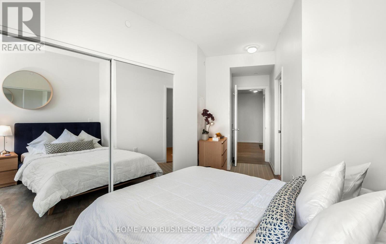 1218 - 2520 Eglinton Avenue W, Mississauga, Ontario  L5M 0Y2 - Photo 24 - W12957598