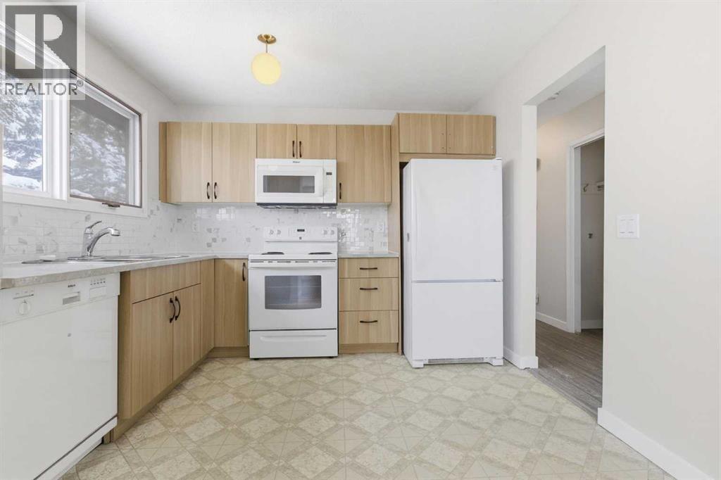 32 Fonda Mews SE, Calgary, Alberta  T2A 5S5 - Photo 10 - A2298267