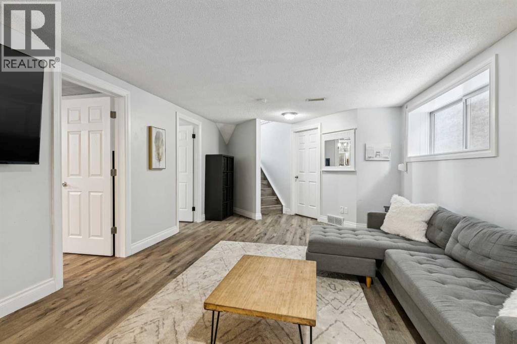 225 Somerset Drive Sw, Calgary, Alberta  T2Y 3K2 - Photo 24 - A2298806